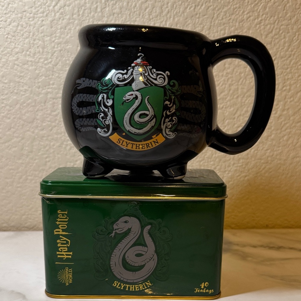 Slytherin Breakfast Blend Teabags and Cauldron Mug. Sealed. New.